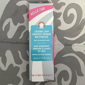 First Aid Beauty Hello FAB Coconut Skin Smoothie Priming Moisturizer